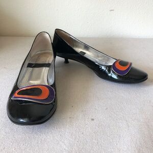 Patent black kitten heel shoes